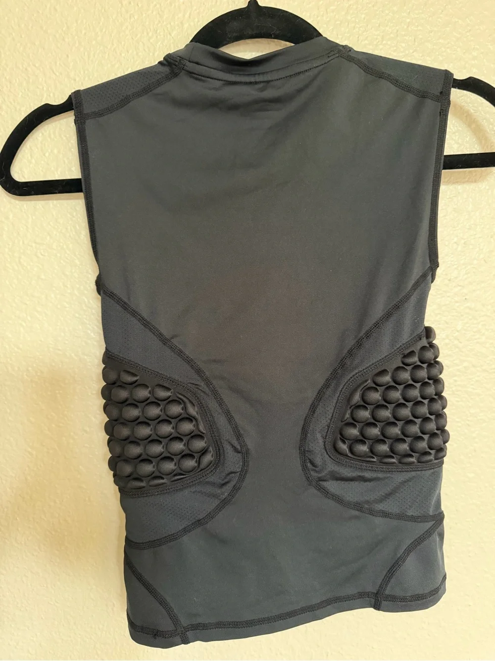 COOLOMG Padded Compression Protective Vest XS Black